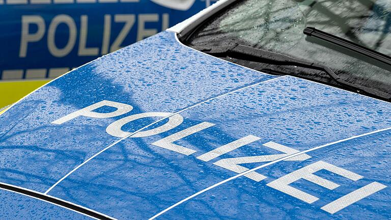 Eingeschlafen am Steuer? Zu einem Unfall kam es am Samstagmorgen im Würzburger Frauenland. (Symbolbild)