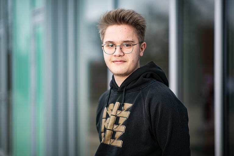Benedikt Voll könnte sich vorstellen, sein Land mit der Waffe zu verteidigen – aber nur, wenn alle friedlichen Konfliktlösungen gescheitert sind. Benedikt Voll könnte sich vorstellen, sein Land mit der Waffe zu verteidigen – aber nur, wenn alle friedlichen Konfliktlösungen gescheitert sind.