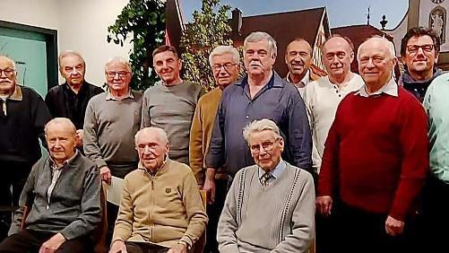 Ehrungen der langjährigen Mitglieder mit dem Vertreter des Kreisverbandes Dieter Büttner und Bürgermeister Rene Gerner. - Ehrungen der langjährigen Mitglieder mit dem Vertreter des Kreisverbandes Dieter Büttner und Bürgermeister Rene Gerner. Ehrungen der langjährigen Mitglieder mit dem Vertreter des Kreisverbandes Dieter Büttner und Bürgermeister Rene Gerner. - Ehrungen der langjährigen Mitglieder mit dem Vertreter des Kreisverbandes Dieter Büttner und Bürgermeister Rene Gerner.