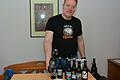 Markus Hauck hat schon viele Male Bier gebraut. Dabei liebt er das Experimentieren mit neuen Mischungen, wie sich auch an den Etiketten ablesen lässt.